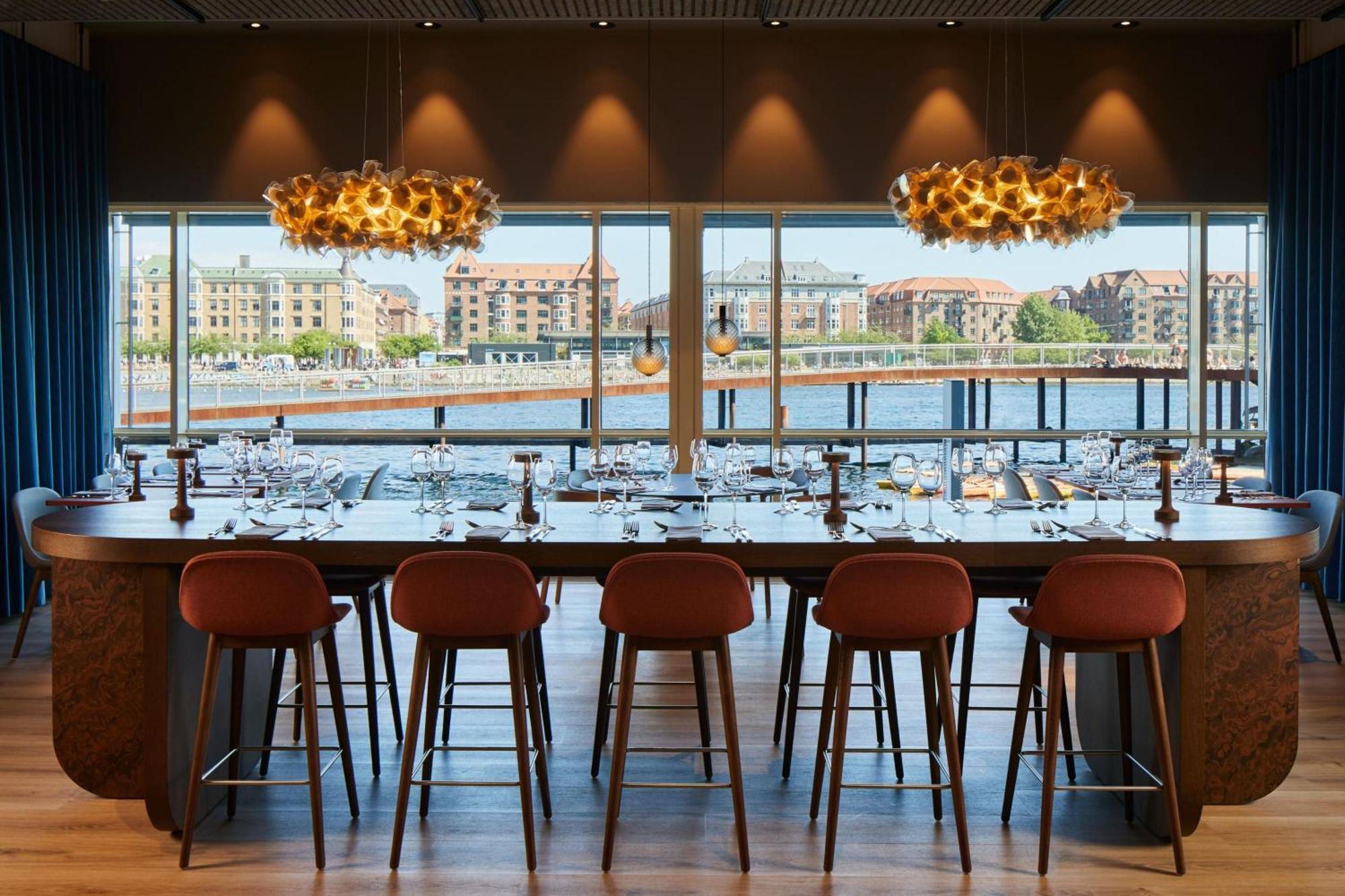 Copenhagen Marriott Hotel Extérieur photo The bar at the top of the hotel